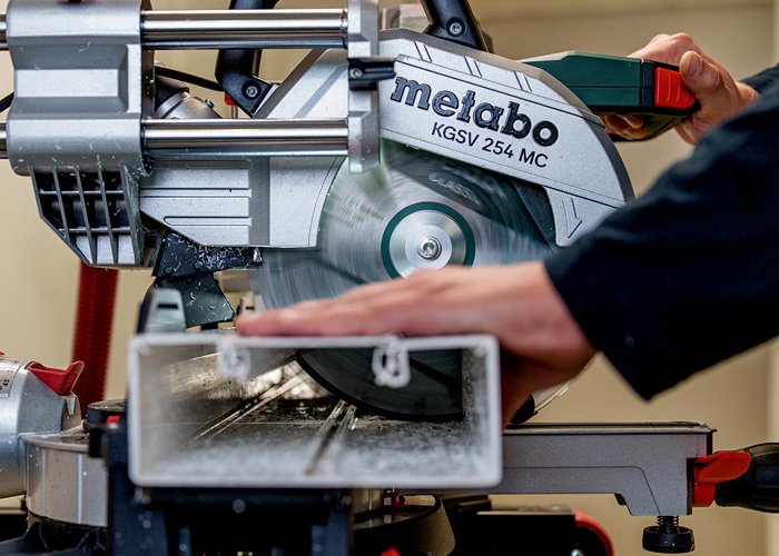 Торцювальна пила METABO KGSV 254 MC