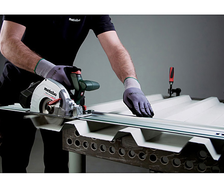 Аккумуляторная дисковая пила METABO MKS 18 LTX BL 58