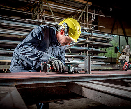 Аккумуляторная прямошлифовальная машина METABO GVB 18 LTX BL 11-28