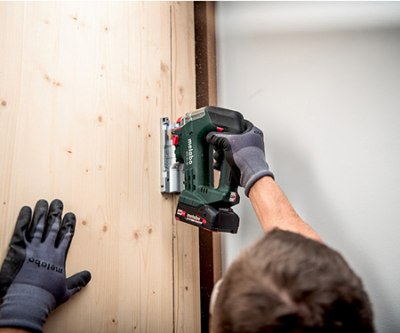 Аккумуляторный лобзик METABO STB 18 L 90