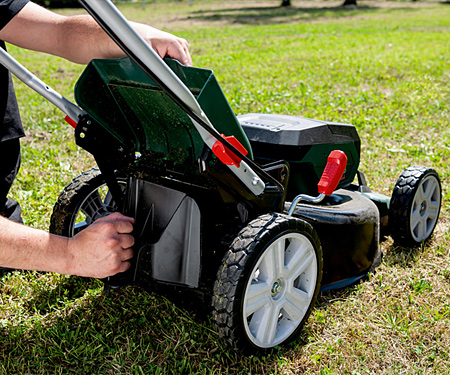 Аккумуляторная газонокосилка METABO RM 36-18 LTX BL 46 (5,2 Ач)