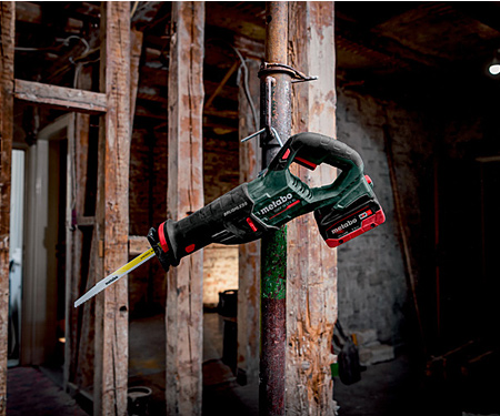 Аккумуляторная сабельная пила METABO SSEP 18 LT BL