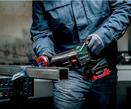 Аккумуляторная сабельная пила METABO SSEP 18 LT BL