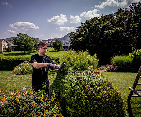 Аккумуляторный кусторез METABO HS 18 LTX 55 (2x 2,0Ah, SC 30)