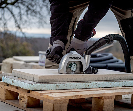 Акумуляторна болгарка METABO WVB 18 LTX BL 15-125 Quick (2x LiHD 5,5Ah, ASC 145, metaBOX 165 L)