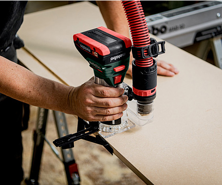 Аккумуляторный кромочный фрезер METABO FMV 18 LTX BL 8