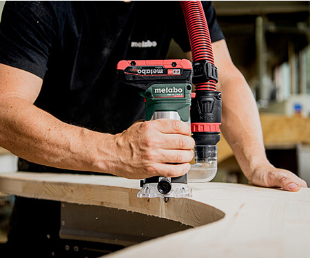 Аккумуляторный кромочный фрезер METABO FMV 18 LTX BL 8