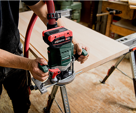 Аккумуляторный фрезер METABO OFV 18 LTX BL 12