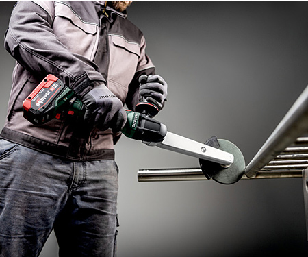 Акумуляторна шліфмашина для кутових зварних швів METABO KNSVB 18 LTX BL 150