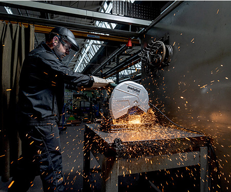 Монтажная пила METABO CS 24-355 S