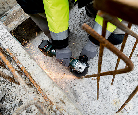 Акумуляторна болгарка METABO W 18 L 9-115 (Каркас)