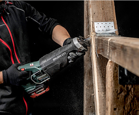 Аккумуляторная ножовка METABO SSEP 18 LTX BL MVT