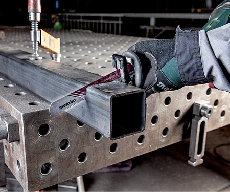 Аккумуляторная сабельная пила METABO SSE 18 LTX BL (2 x 8,0 Ah)