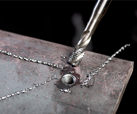 Аккумуляторный резьборез METABO GB 18 LTX BL Q I (5,2 Ач)