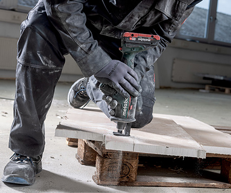 Аккумуляторная сабельная пила METABO SSE 18 LTX BL Compact Каркас в MetaLoc