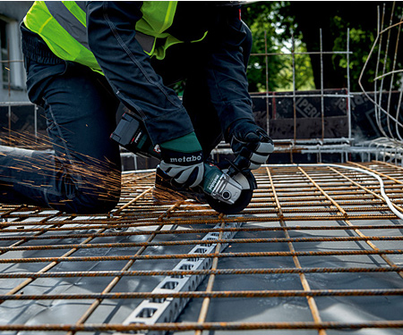 Акумуляторна болгарка METABO W 18 L BL 9-125 (Каркас)