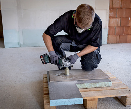 Акумуляторна болгарка METABO W 18 L BL 9-125 (Каркас)