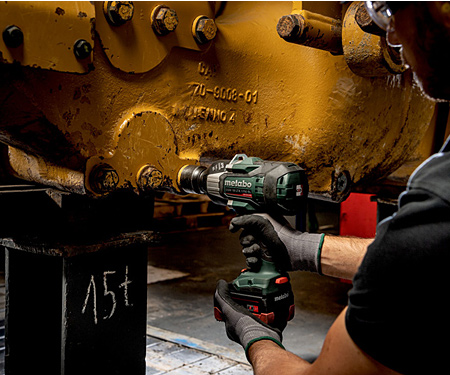 Аккумуляторный ударный гайковерт METABO SSW 18 LTX 1750 BL (2x LiHD 8,0Ah, ASC 145, metaBOX 145 L)