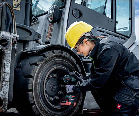 Акумуляторний ударний гайковерт METABO SSW 18 LTX 800 BL (2х5,2 Ач, ASC 55, metaBOX 145 L)