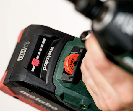 Акумуляторний ударний гайкокрут METABO SSW 18 LTX 550 BL (2х5,2 Ач, ASC 55, metaBOX 145)