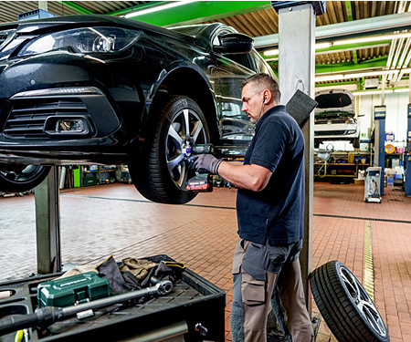 Акумуляторний ударний гайкокрут METABO SSW 18 LTX 550 BL (2х4 Аг, ASC 55, metaBOX 145)