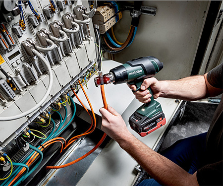 Аккумуляторный строительный фен METABO HG 18 LTX 500 MetaBox