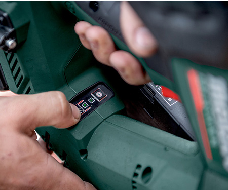 Аккумуляторный гвоздезабиватель METABO NFR 18 LTX 90 BL (Каркас, metaBOX 340)