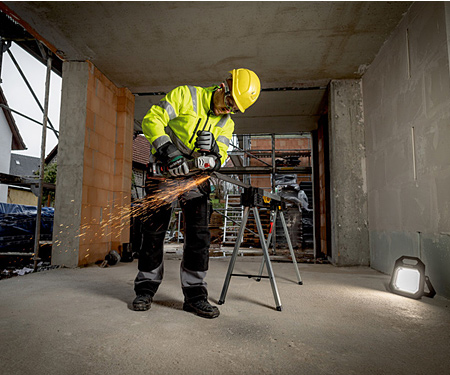 Акумуляторна болгарка METABO WVB 18 LT BL 11-125 Quick (Каркас)