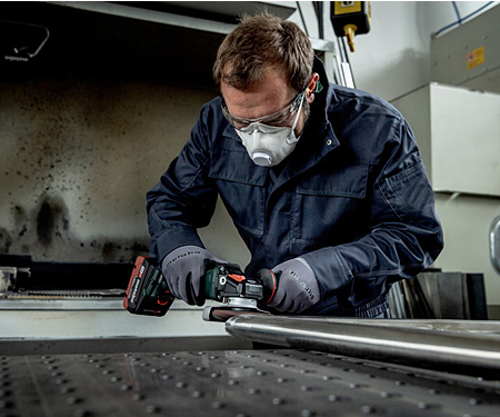 Акумуляторна болгарка METABO WVB 18 LT BL 11-125 Quick Inox (Каркас)