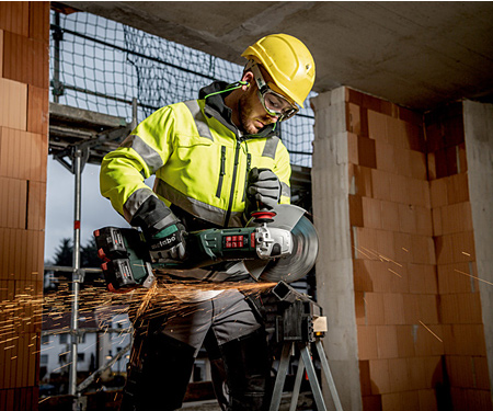 Акумуляторна болгарка METABO WPB 36-18 LTX BL 24-230 Quick (Каркас, кейс)