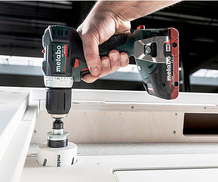 Аккумуляторная дрель-шуруповерт METABO BS 18 L BL