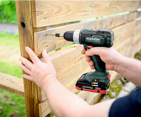Аккумуляторная ударная дрель-шуруповерт METABO SB 18 L (2x2Ah, SC 30, metaBOX 145)