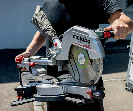 Аккумуляторная торцовочная пила METABO KGS 18 LTX BL 305 8 Ah