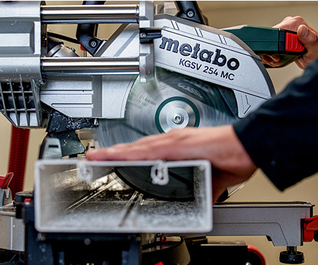 Торцювальна пила METABO KGSV 254 MC