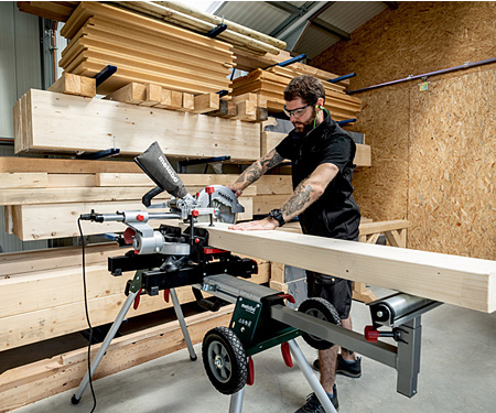 Торцювальна пилка METABO KGS 254 M + диск