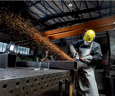 Прожектор + штатив METABO Set BSA 18 LED 4000