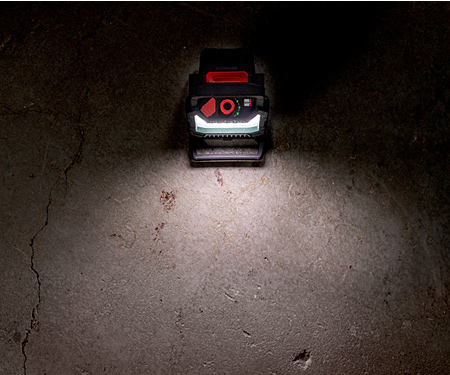 Прожектор + штатив METABO Set BSA 18 LED 4000