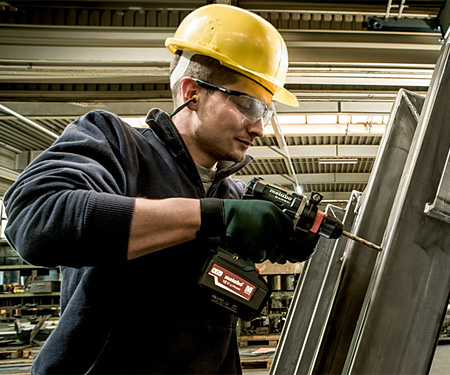 Аккумуляторный шуруповерт METABO BS 18 LTX BL Q I (5,2 Ач)