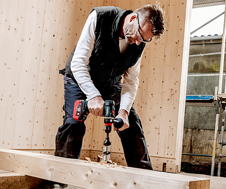 Аккумуляторный шуруповерт METABO BS 18 LTX BL Q I (4,0 Ач)