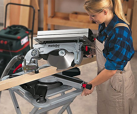 Торцювальна та настільна циркулярна пила METABO KGT 305 M