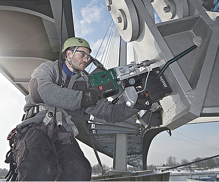 Аккумуляторный сверлильный станок на магнитной основе METABO MAG 28 LTX 32