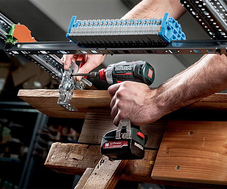 Аккумуляторный шуруповерт METABO PowerMaxx BS 12 BL Q (2 x 2,0 Ач)