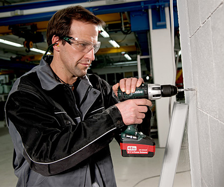 Аккумуляторный шуруповерт METABO SB 18 LT (4,0 Ач)