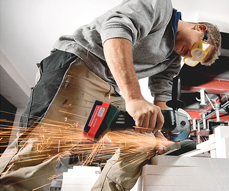 Акумуляторна кутова шліфмашина METABO W 18 LTX 125 Quick (4,0 Агод)